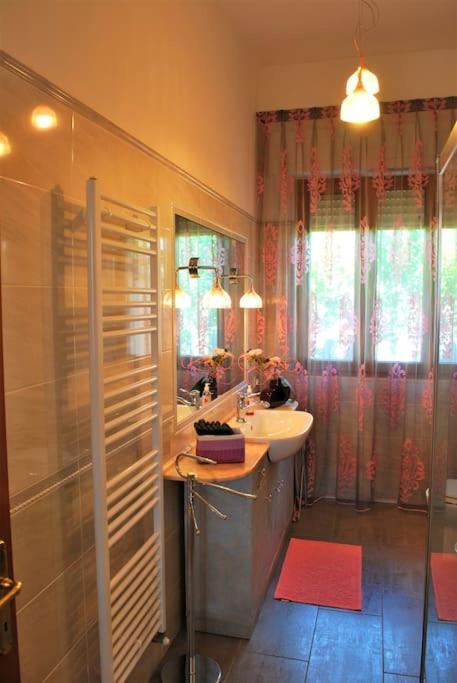 Appartamento Sunny Courtyard Piombino Esterno foto