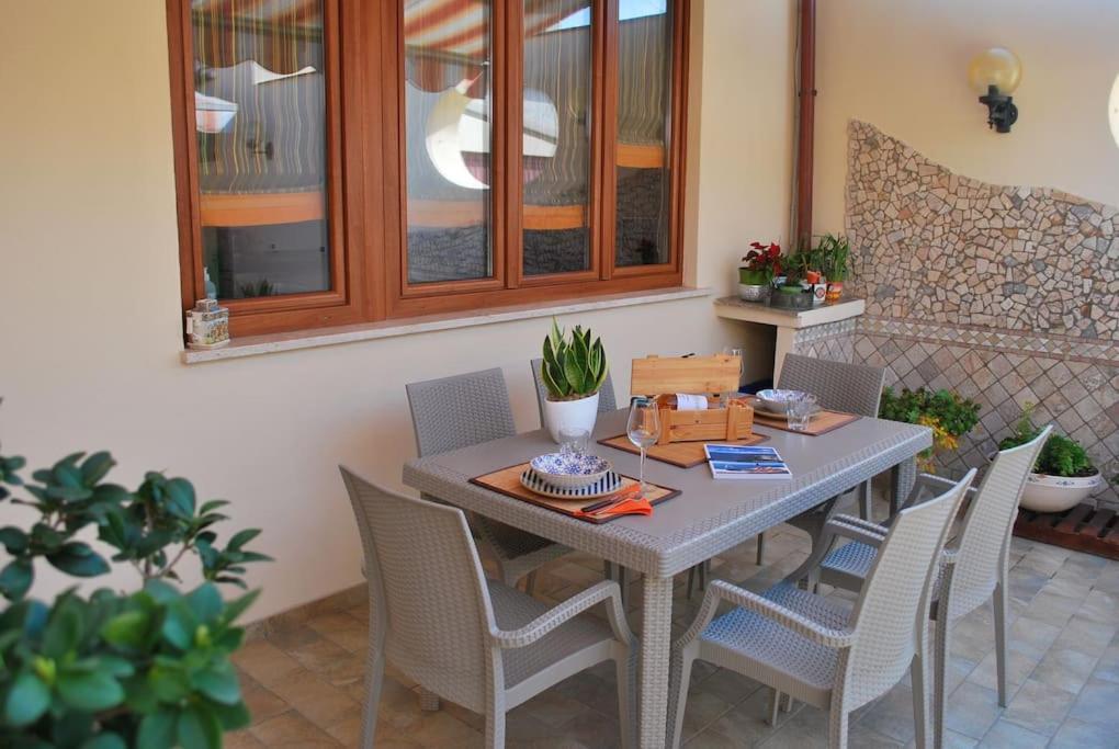 Appartamento Sunny Courtyard Piombino Esterno foto
