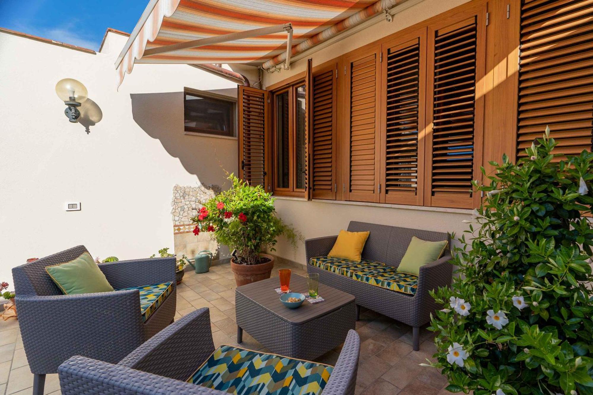Appartamento Sunny Courtyard Piombino Esterno foto