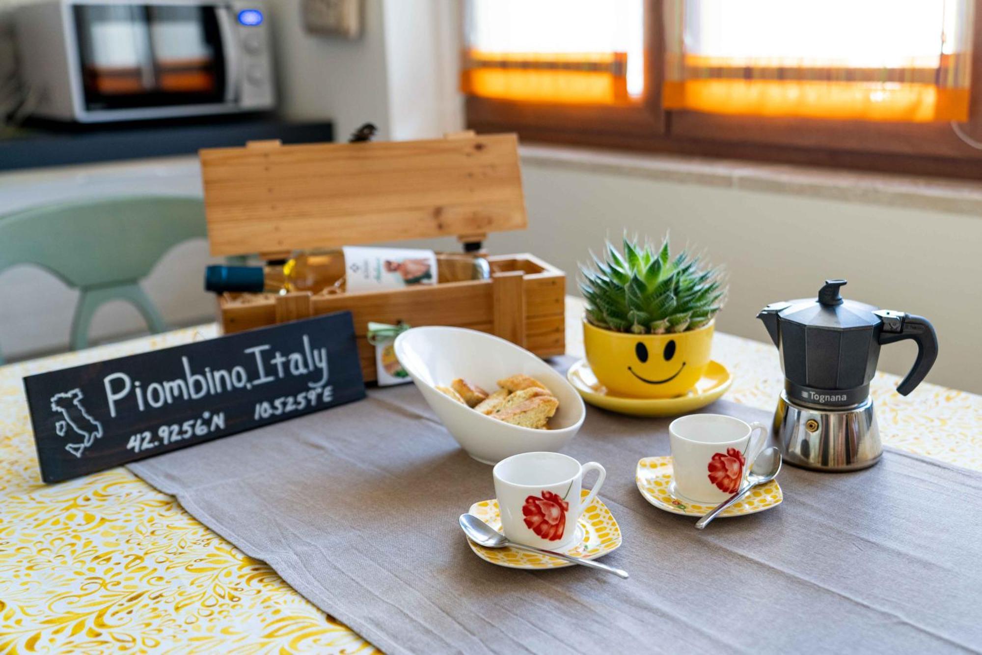 Appartamento Sunny Courtyard Piombino Esterno foto