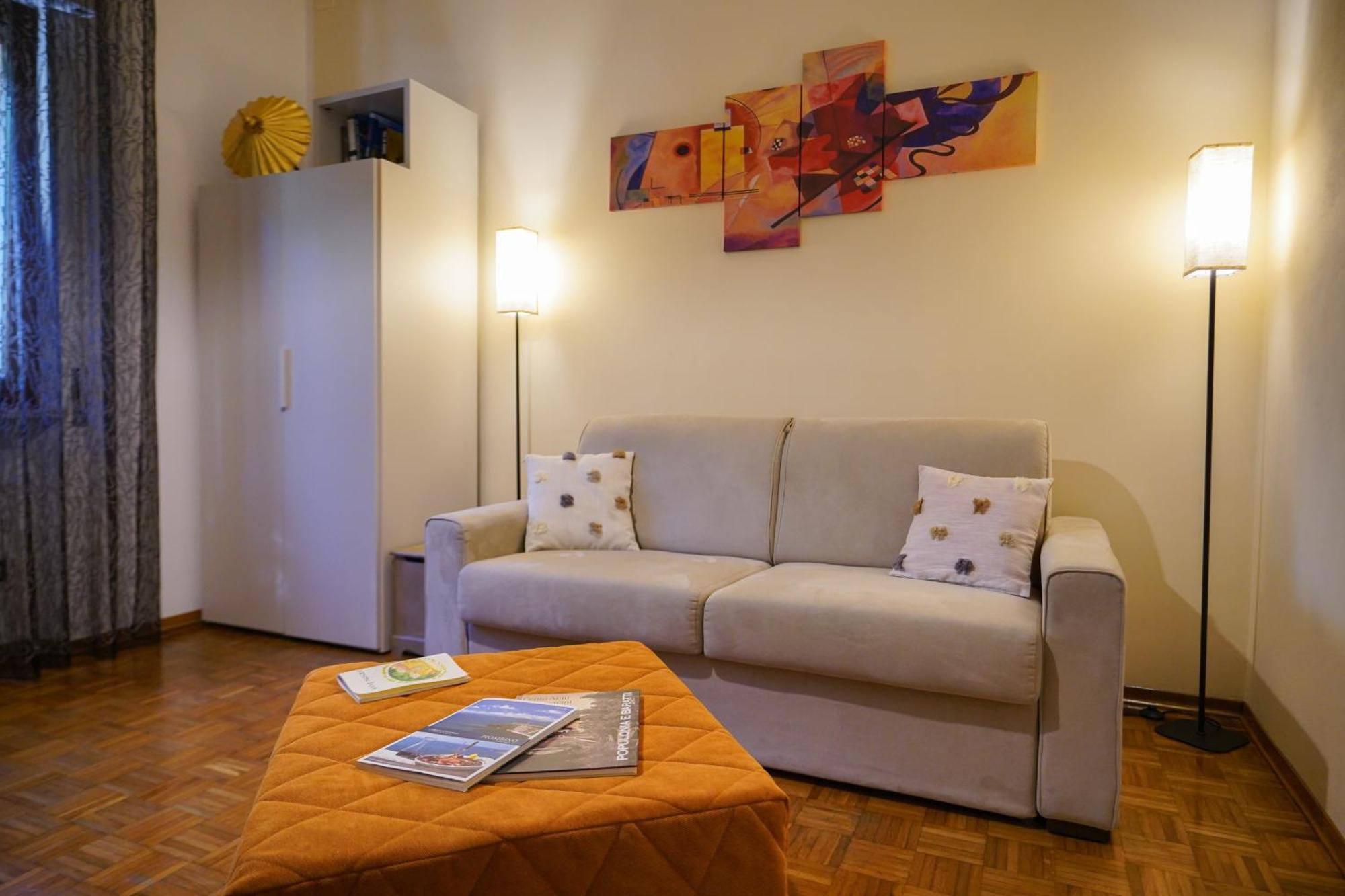 Appartamento Sunny Courtyard Piombino Esterno foto